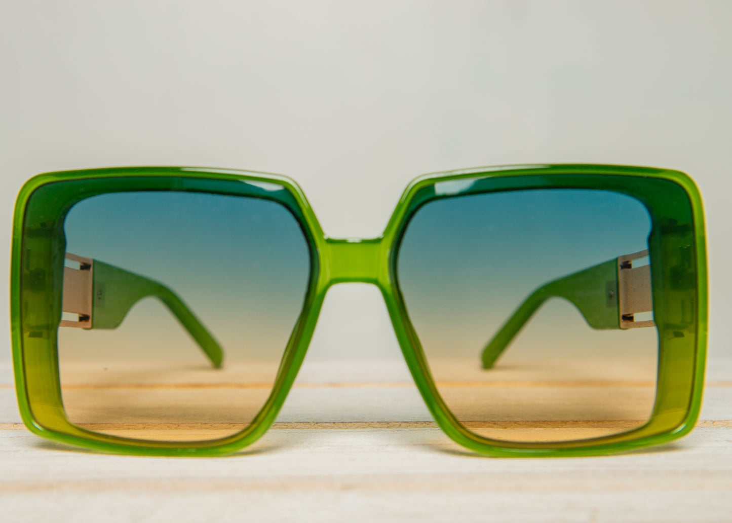 "THAT GIRL" Green Oversize Shades